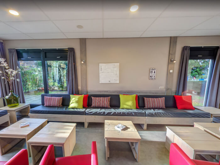 Vakantiehuis in Schaijk (Noord-Brabant) voor 24 personen met 12 slaapkamers.