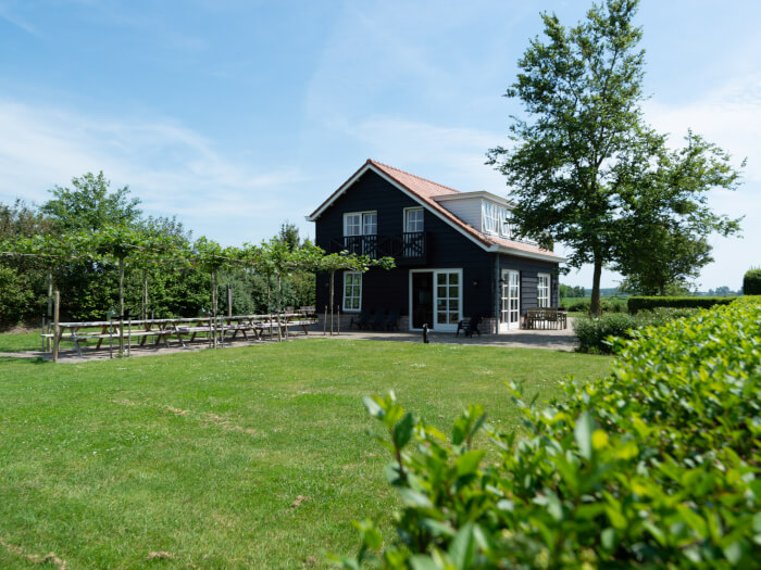Vakantiehuis in Noordwelle (Zeeland) voor 20 personen met 9 slaapkamers.