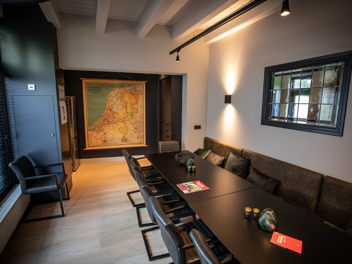 Vakantiehuis in Oldenzaal (Overijssel) voor 15 personen met 6 slaapkamers.