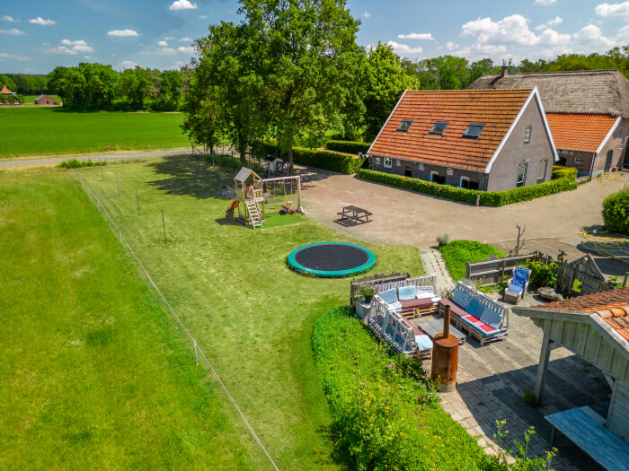 Vakantiehuis in Holten (Overijssel) voor 14 personen met 6 slaapkamers.