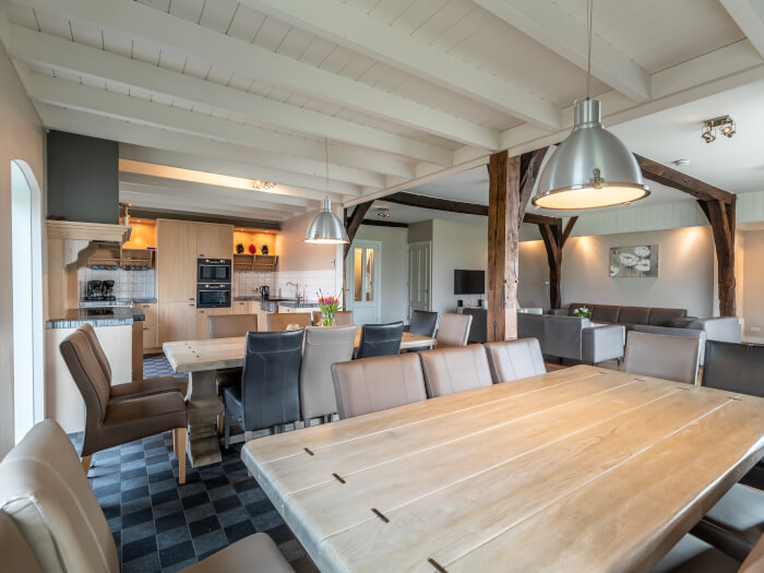 Vakantiehuis in Winterswijk (Gelderland) voor 20 personen met 7 slaapkamers.