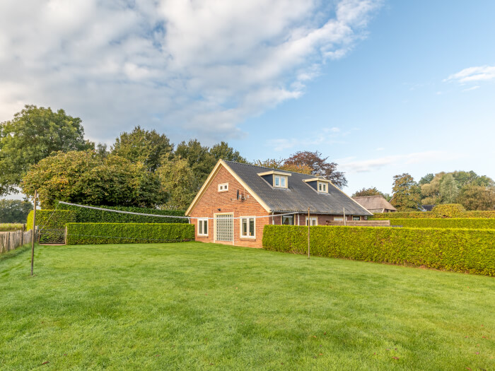 Vakantiehuis in Hengelo (Gld) (Gelderland) voor 20 personen met 9 slaapkamers.