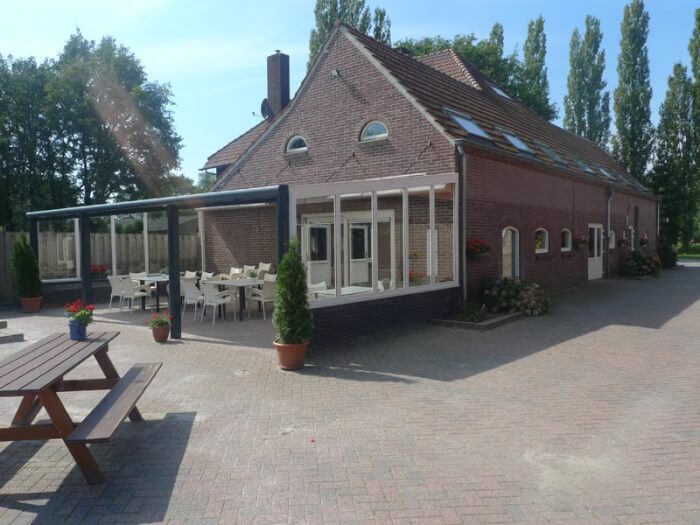Vakantiehuis in Weert (Limburg) voor 18 personen met 5 slaapkamers.