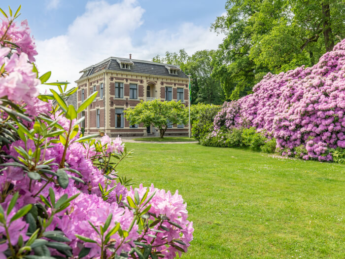 Vakantiehuis in Winterswijk (Gelderland) voor 20 personen met 8 slaapkamers.