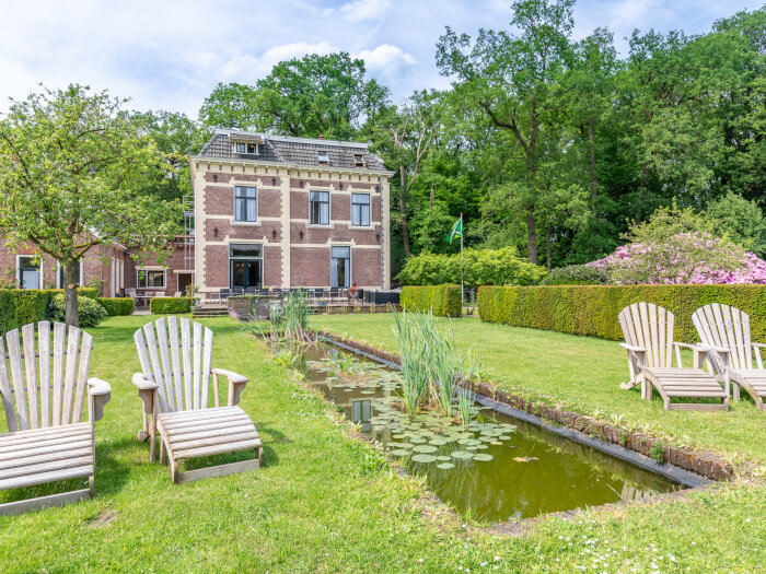 Vakantiehuis in Winterswijk (Gelderland) voor 20 personen met 8 slaapkamers.