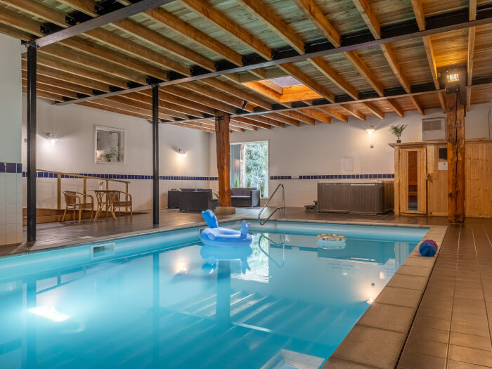 Vakantiehuis in Beerta (Groningen) voor 30 personen met 15 slaapkamers.