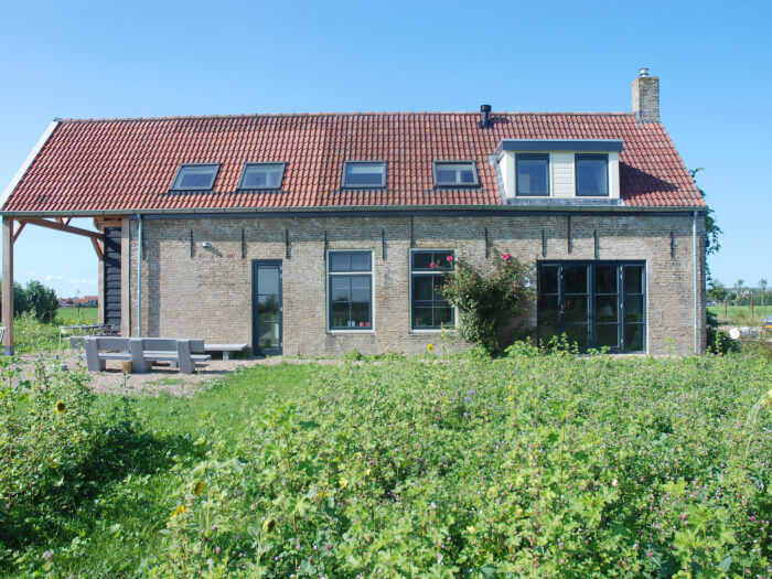 Vakantiehuis in Oostkapelle (Zeeland) voor 10 personen met 5 slaapkamers.