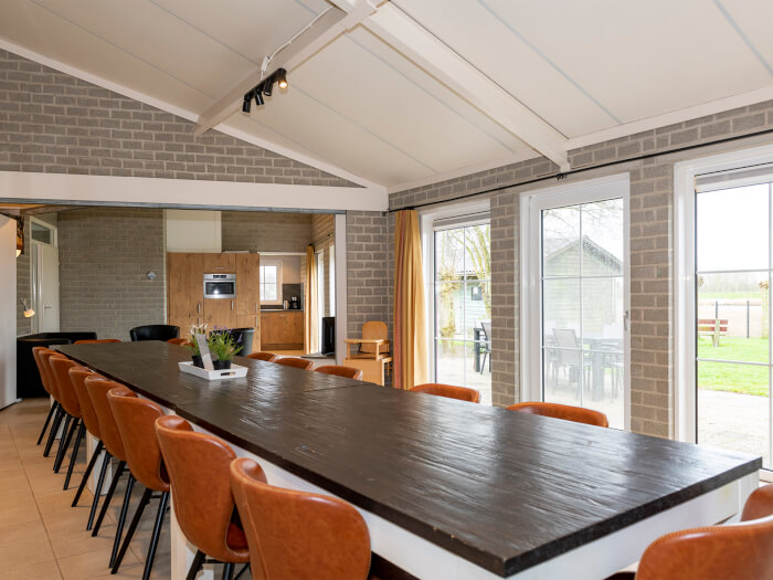 Vakantiehuis in Hengstdijk (Zeeland) voor 20 personen met 10 slaapkamers.