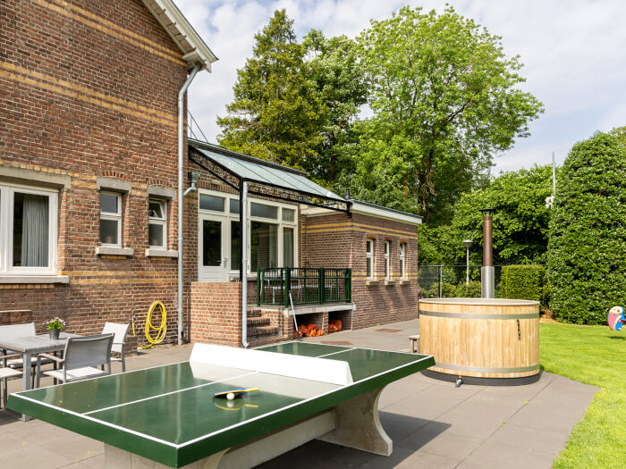 Vakantiehuis in Venray (Limburg) voor 24 personen met 11 slaapkamers.