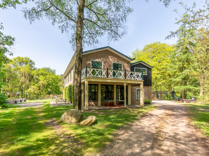 Vakantiehuis in Beek (Gelderland) voor 54 personen met 9 slaapkamers.