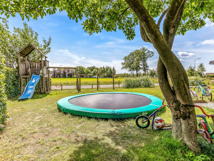 Vakantiehuis in Teuge (Gelderland) voor 24 personen met 12 slaapkamers.