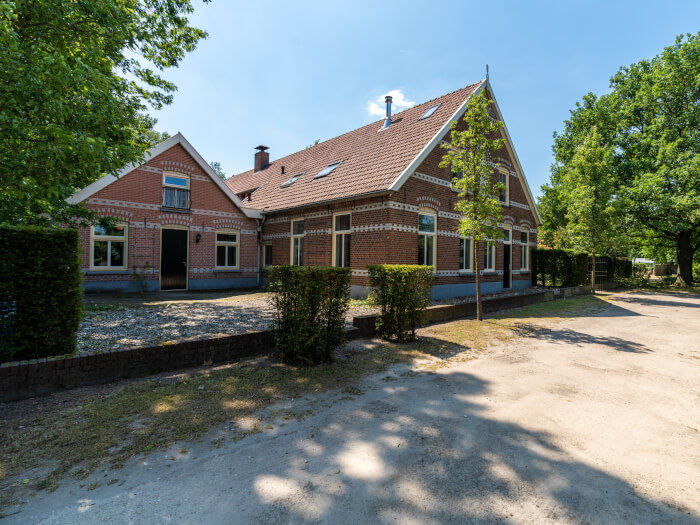 Vakantiehuis in Eibergen (Gelderland) voor 22 personen met 9 slaapkamers.