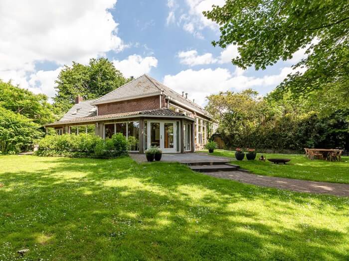 Vakantiehuis in Hooghalen (Drenthe) voor 18 personen met 9 slaapkamers.