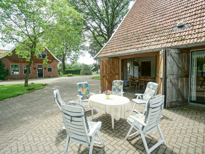 Vakantiehuis in Denekamp (Overijssel) voor 20 personen met 8 slaapkamers.