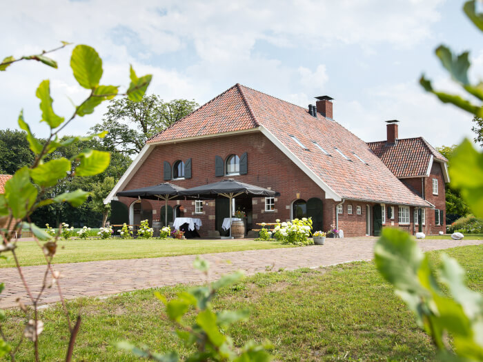 Vakantiehuis in Boekelo (Overijssel) voor 22 personen met 11 slaapkamers.