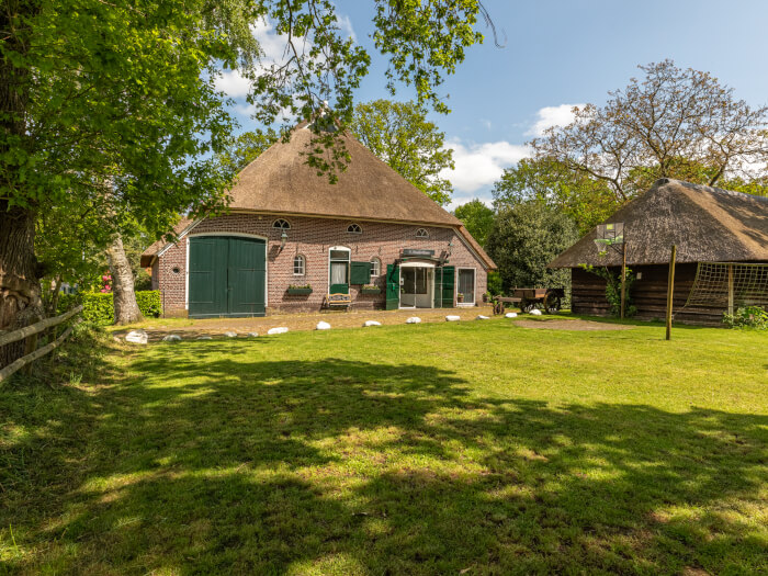 Vakantiehuis in Anderen (Drenthe) voor 32 personen met 8 slaapkamers.
