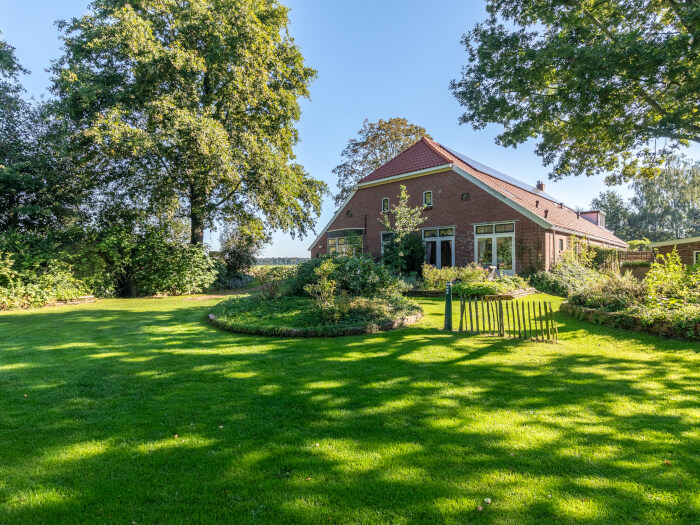 Vakantiehuis in Wedde (Groningen) voor 16 personen met 8 slaapkamers.