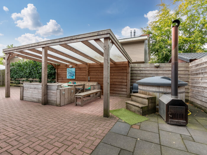 Vakantiehuis in Rheeze (Overijssel) voor 14 personen met 5 slaapkamers.
