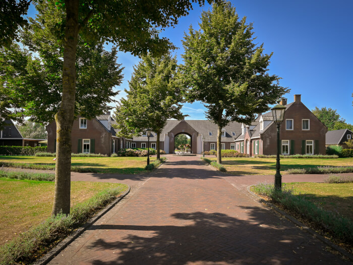 Vakantiehuis in Pesse (Drenthe) voor 26 personen met 13 slaapkamers.