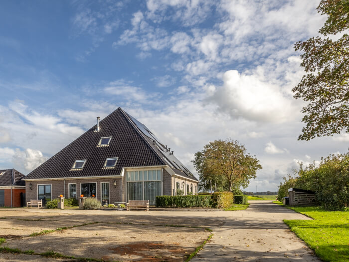 Vakantiehuis in Anna Paulowna (Noord-Holland) voor 18 personen met 8 slaapkamers.