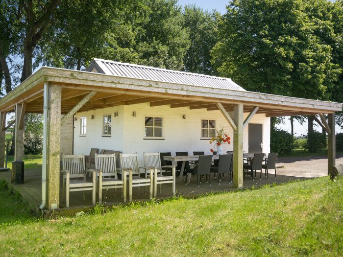 Vakantiehuis in Engelum (Friesland) voor 31 personen met 10 slaapkamers.