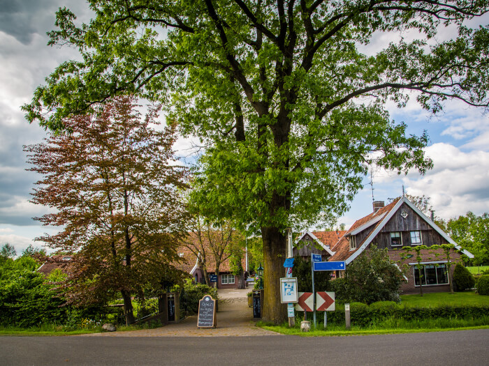 Vakantiehuis in Haaksbergen (Overijssel) voor 24 personen met 12 slaapkamers.