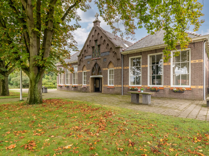 Vakantiehuis in Lattrop-Breklenkamp (Overijssel) voor 20 personen met 7 slaapkamers.
