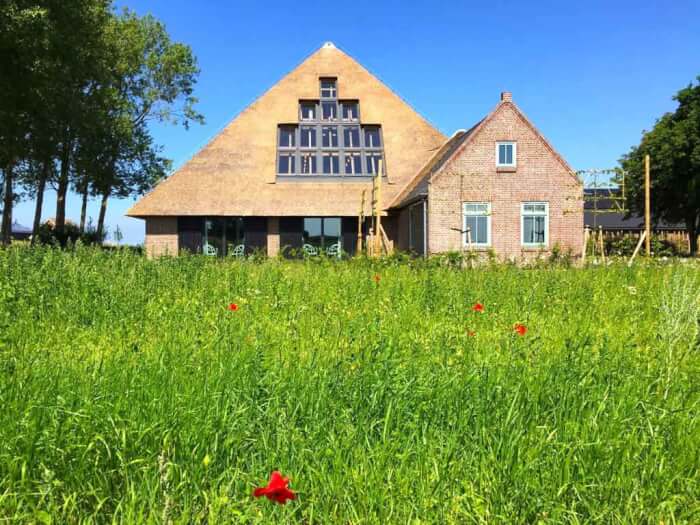 Vakantiehuis in Hippolytushoef (Noord-Holland) voor 28 personen met 15 slaapkamers.
