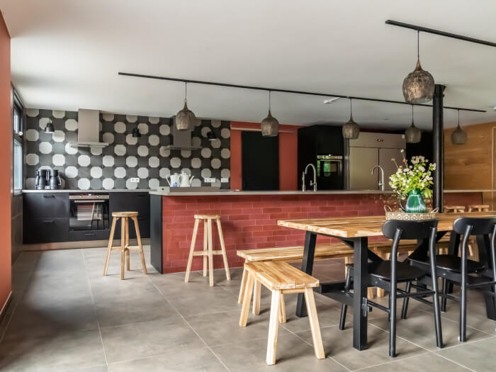 Vakantiehuis in Sevenum (Limburg) voor 30 personen met 15 slaapkamers.