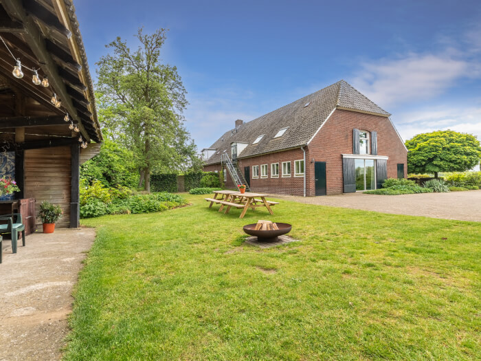 Vakantiehuis in Aalten (Gelderland) voor 18 personen met 7 slaapkamers.