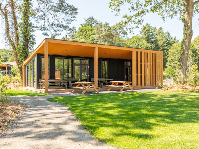 Vakantiehuis in Oudleusen (Overijssel) voor 18 personen met 9 slaapkamers.