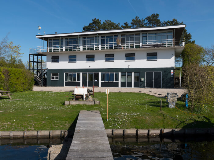 Vakantiehuis in Wolphaartsdijk (Zeeland) voor 72 personen met 12 slaapkamers.