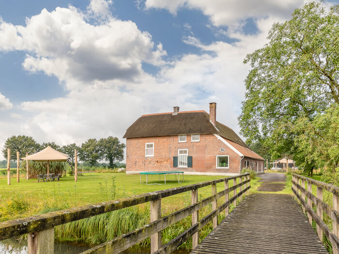 Vakantiehuis in Voorst (Oude IJsselstreek) (Gelderland) voor 12 personen met 3 slaapkamers.