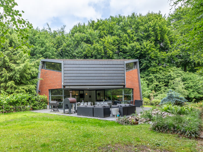 Vakantiehuis in Bennekom (Gelderland) voor 18 personen met 8 slaapkamers.
