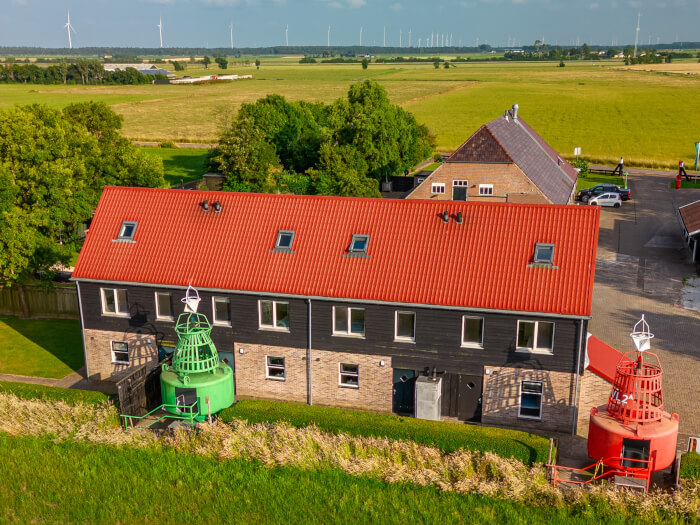 Vakantiehuis in Hippolytushoef (Noord-Holland) voor 20 personen met 9 slaapkamers.