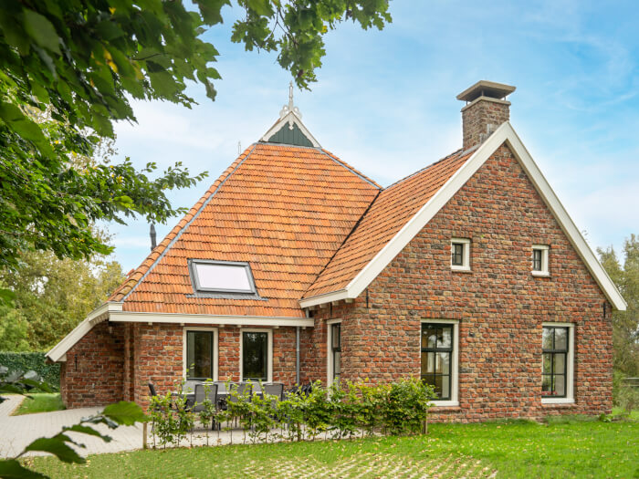 Vakantiehuis in Engwierum (Friesland) voor 12 personen met 6 slaapkamers.