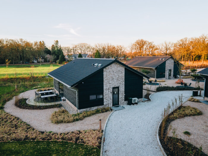 Vakantiehuis in Lieren (Gelderland) voor 18 personen met 5 slaapkamers.