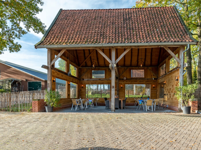 Vakantiehuis in Ootmarsum (Overijssel) voor 16 personen met 7 slaapkamers.