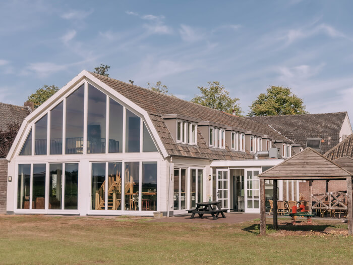 Vakantiehuis in Veulen (Limburg) voor 35 personen met 12 slaapkamers.