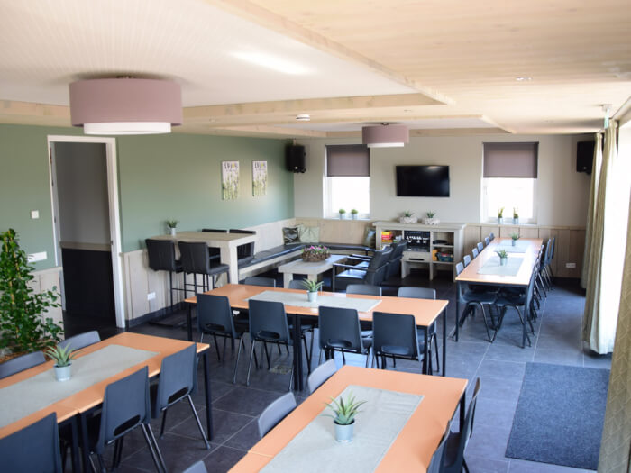 Vakantiehuis in Wekerom (Gelderland) voor 50 personen met 11 slaapkamers.