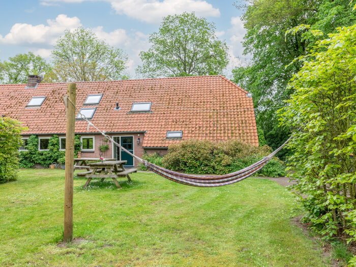 Vakantiehuis in Zorgvlied (Drenthe) voor 12 personen met 4 slaapkamers.