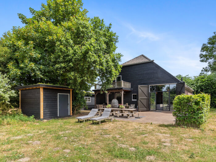 Vakantiehuis in Heemskerk (Noord-Holland) voor 15 personen met 6 slaapkamers.