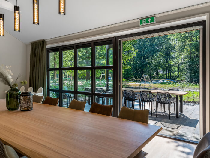 Vakantiehuis in Appelscha (Friesland) voor 14 personen met 5 slaapkamers.
