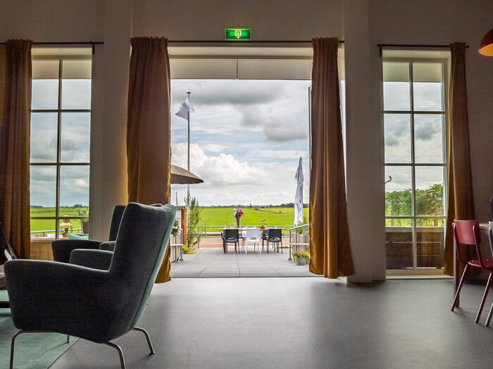 Vakantiehuis in Elahuizen (Friesland) voor 13 personen met 8 slaapkamers.