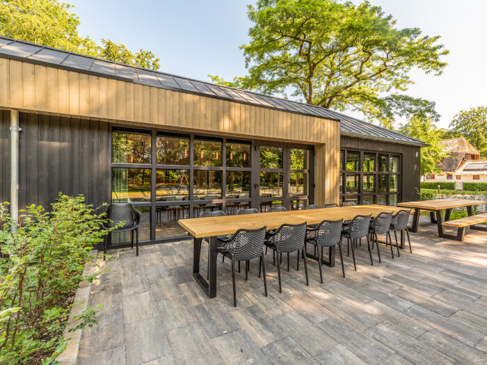Vakantiehuis in Appelscha (Friesland) voor 14 personen met 5 slaapkamers.