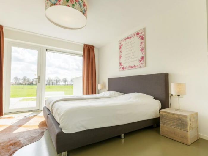 Vakantiehuis in Winterswijk Miste (Gelderland) voor 42 personen met 19 slaapkamers.