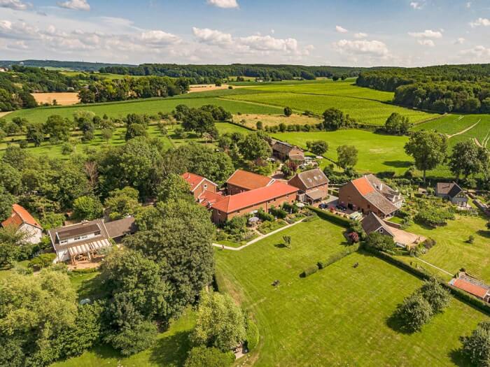 Vakantiehuis in Vijlen (Limburg) voor 12 personen met 6 slaapkamers.
