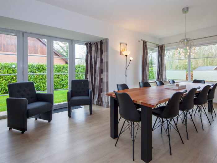 Vakantiehuis in Hengstdijk (Zeeland) voor 10 personen met 4 slaapkamers.