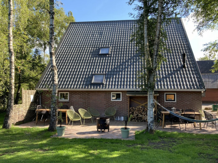 Vakantiehuis in Schoonloo (Drenthe) voor 12 personen met 4 slaapkamers.