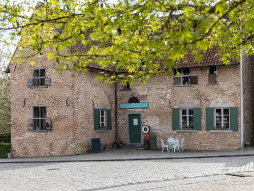 Historisch pand met bar, sauna en bubbelbad